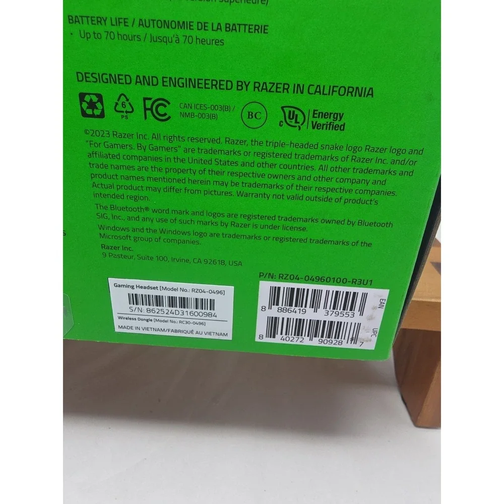 Razer BlackShark V2 HyperSpeed Wireless Gaming Headset THX Spatial Audio Sealed